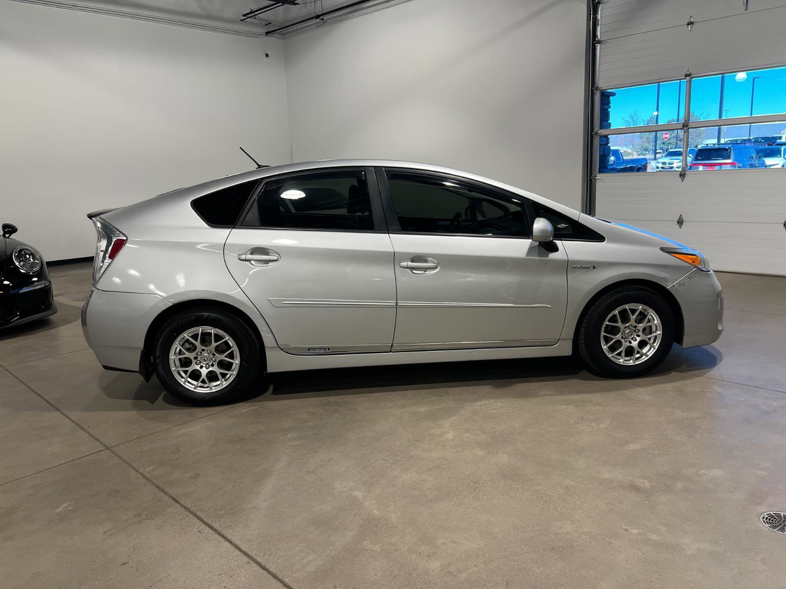 Used 2012 Toyota Prius Four FWD image 2