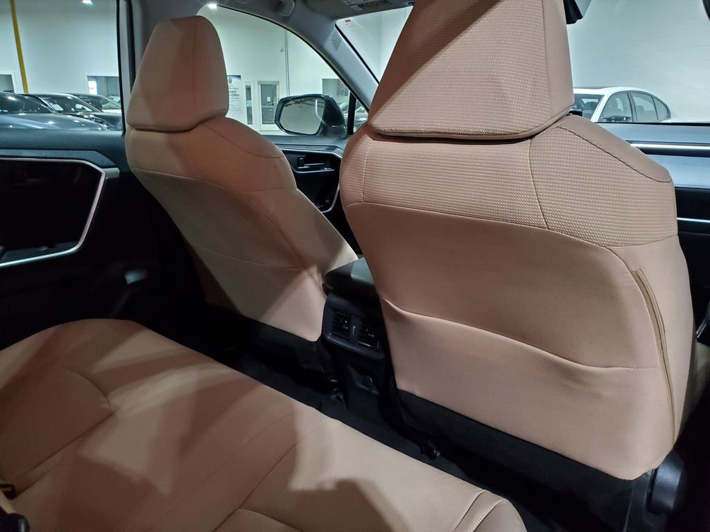 Used 2019 Toyota RAV4 LE AWD/4WD image 22