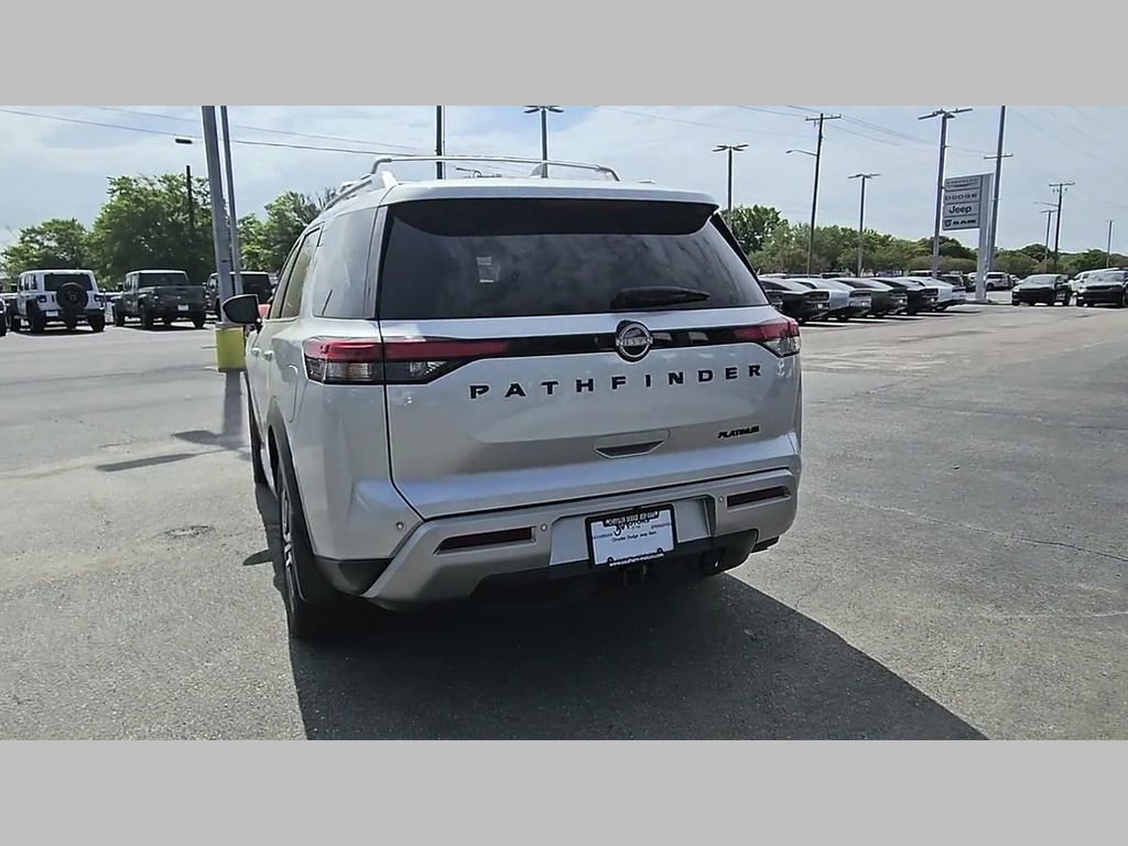 Used 2025 Nissan Pathfinder Platinum w/ Black Appearance Package image 29