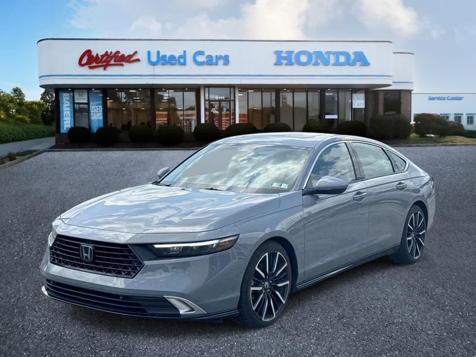 Used 2023 Honda Accord Touring image 1
