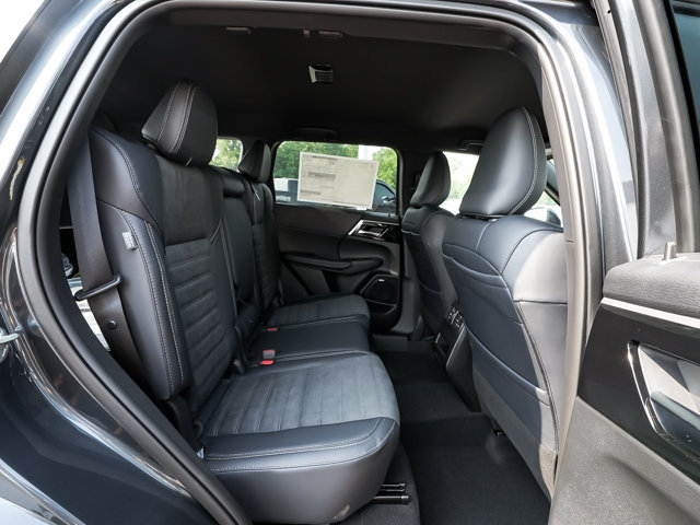 New 2026 Mitsubishi Outlander LE AWD/4WD image 45