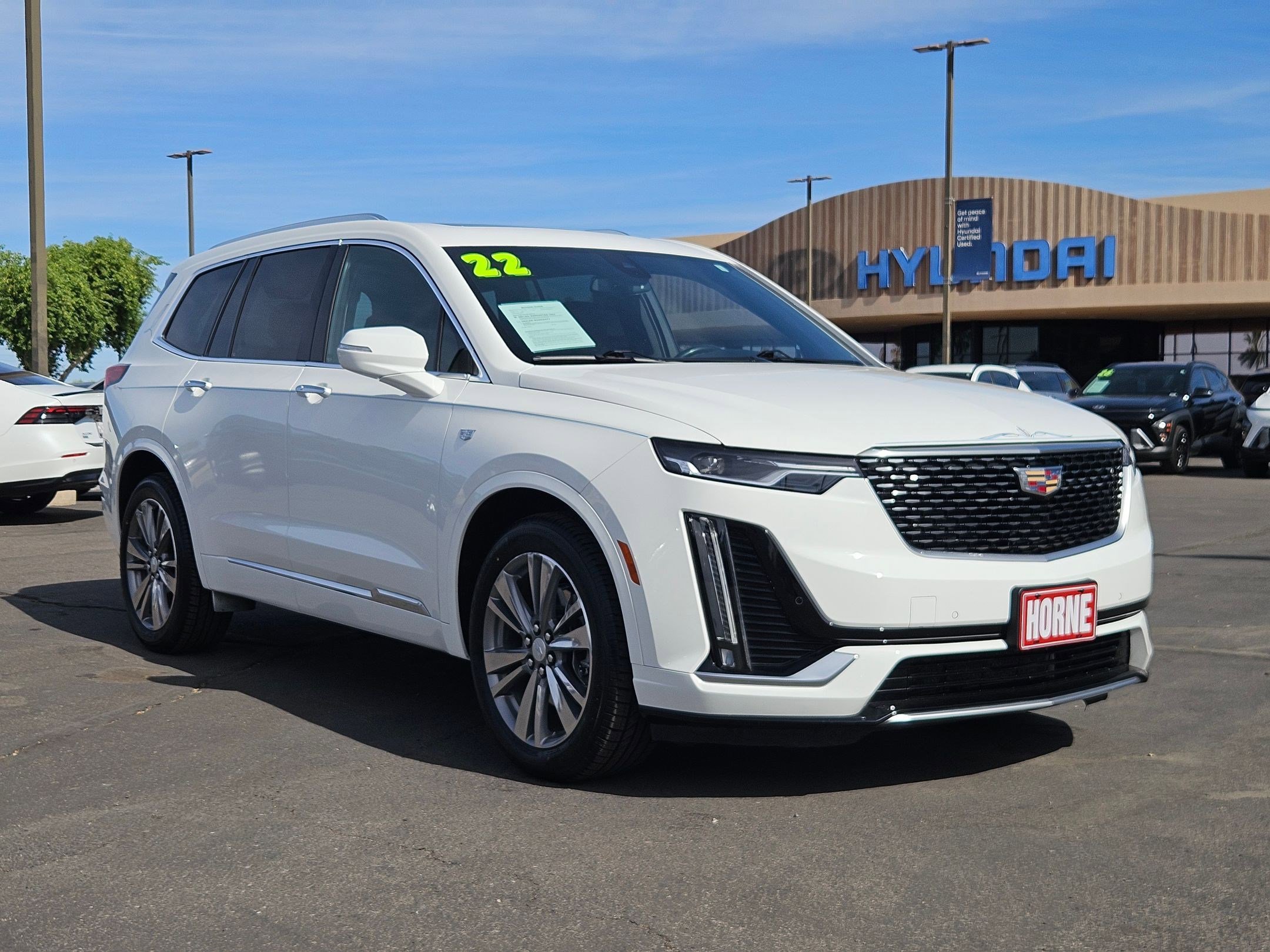 Used 2022 Cadillac XT6 Premium Luxury FWD image 3