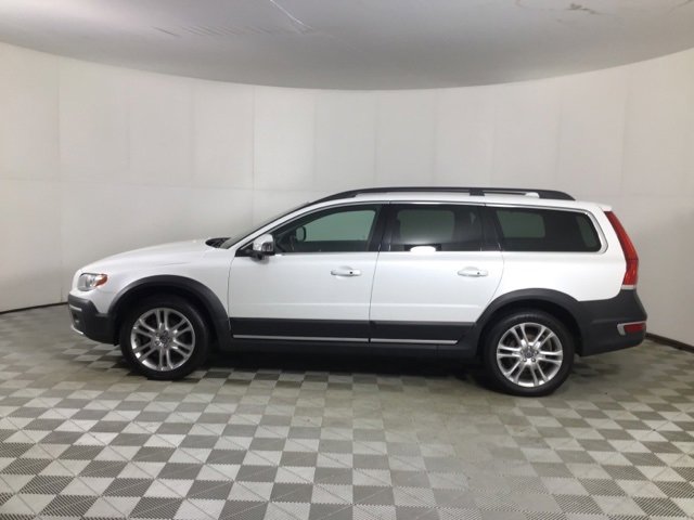 Used 2016 Volvo XC70 T5 Platinum w/ Climate Package image 4