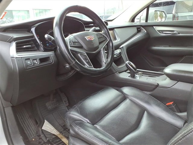 Used 2017 Cadillac XT5 Luxury w/ LPO, Wheel Lock Package image 12