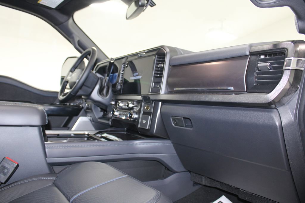 New 2026 Ford F350 4x4 Crew Cab DRW Super Duty image 32