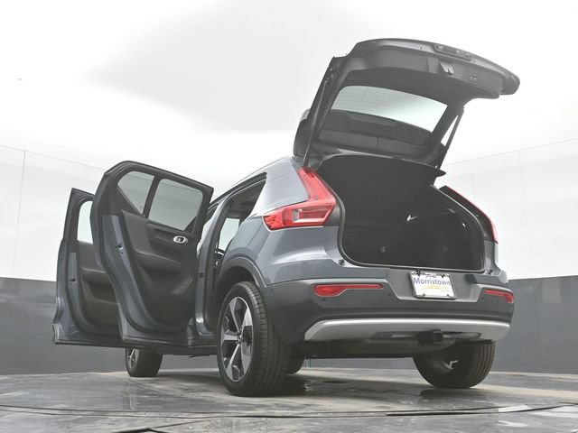 Used 2023 Volvo XC40 B4 Ultimate FWD image 54