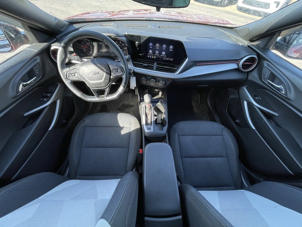 Used 2024 Chevrolet Trax RS image 27