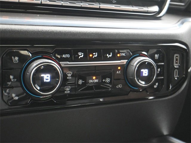 Used 2024 Chevrolet Silverado 2500 High Country w/ High Country Premium Package image 19