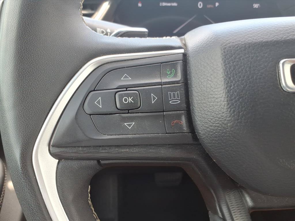 Used 2024 Jeep Grand Cherokee Altitude RWD image 20