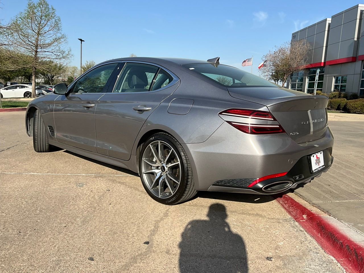 Used 2025 Genesis G70 2.5T image 8