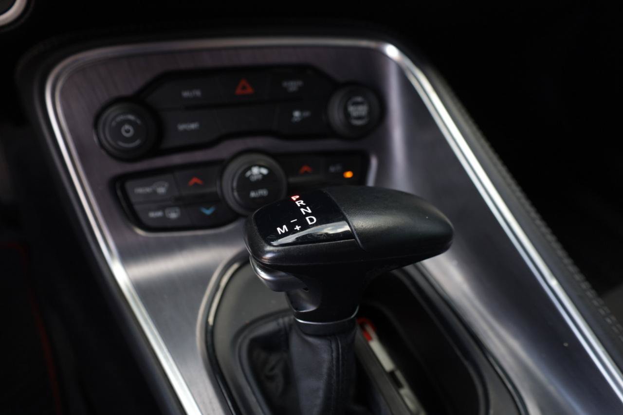 Used 2017 Dodge Challenger R/T RWD image 11