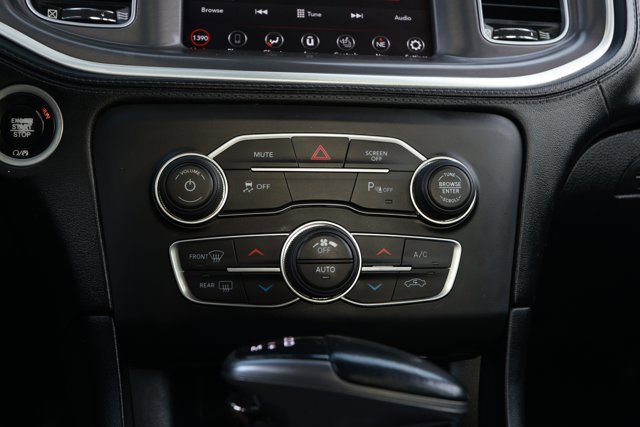 Used 2020 Dodge Charger SXT w/ Plus Group image 18