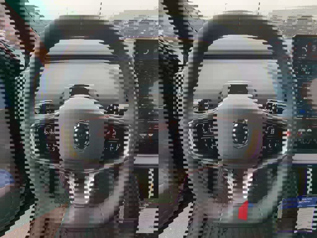 Used 2025 Volvo EX30 Plus w/ Protection Package Premier image 21