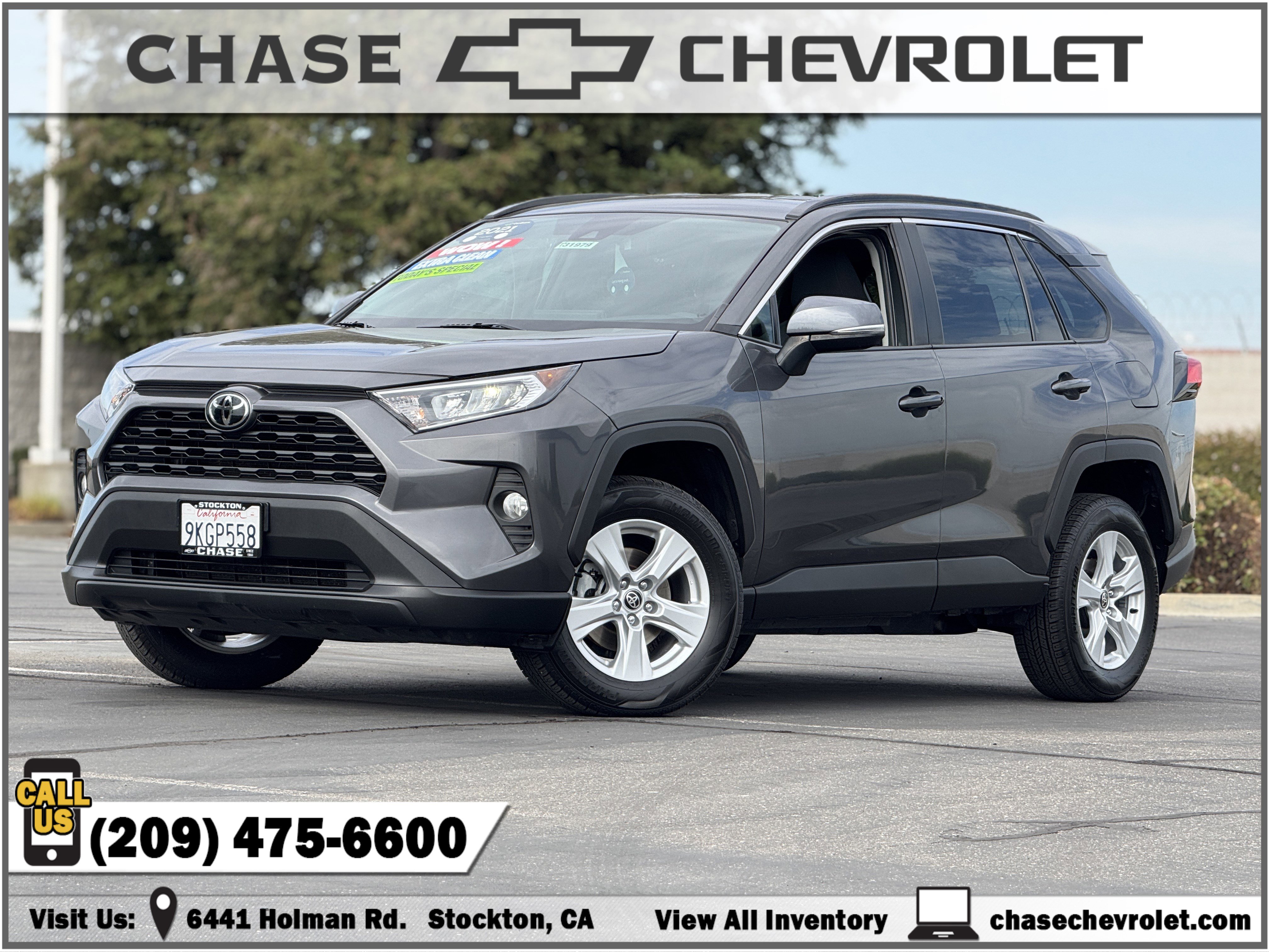 Used 2021 Toyota RAV4 XLE image 1