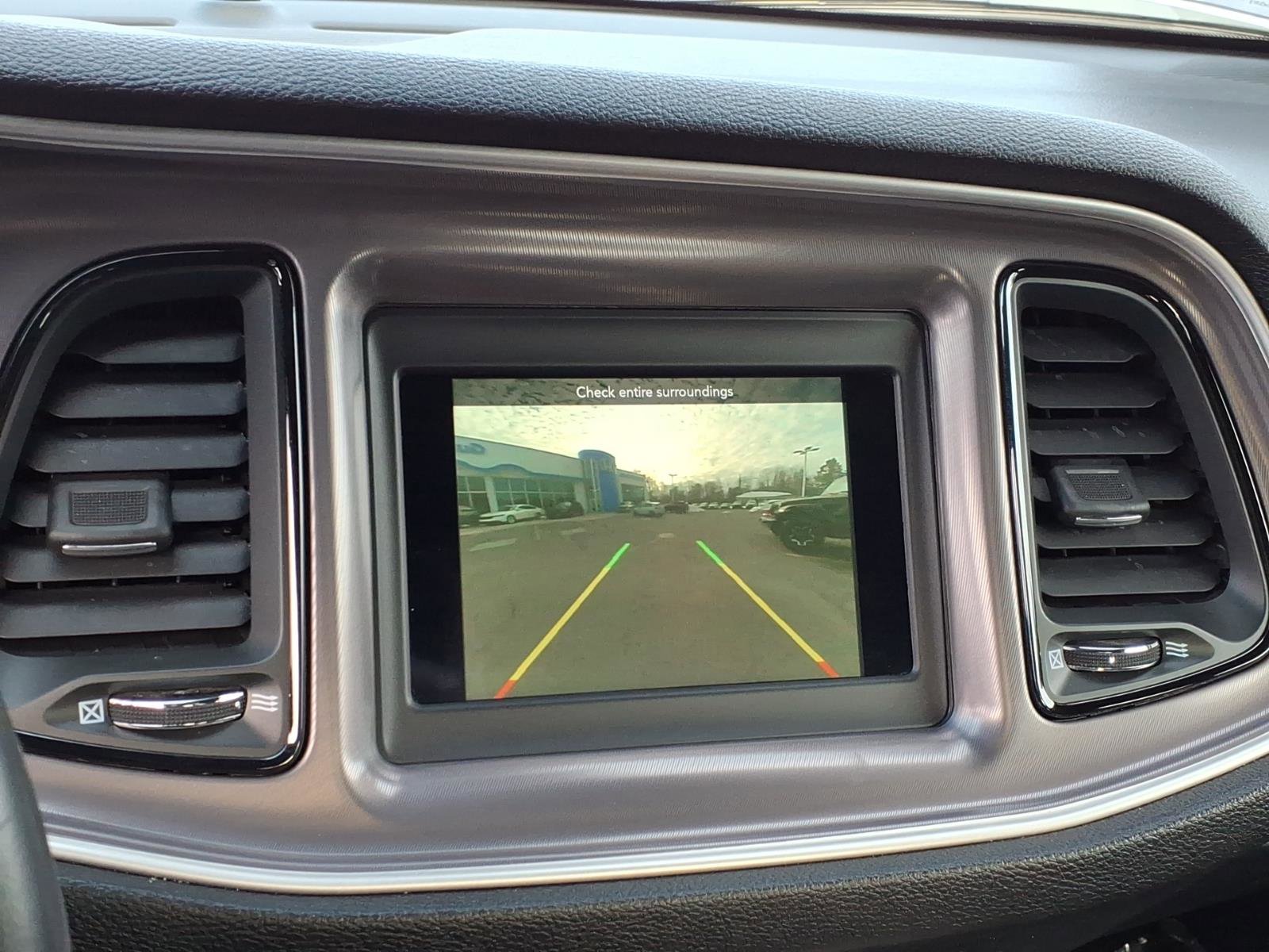 Used 2022 Dodge Challenger SXT image 17