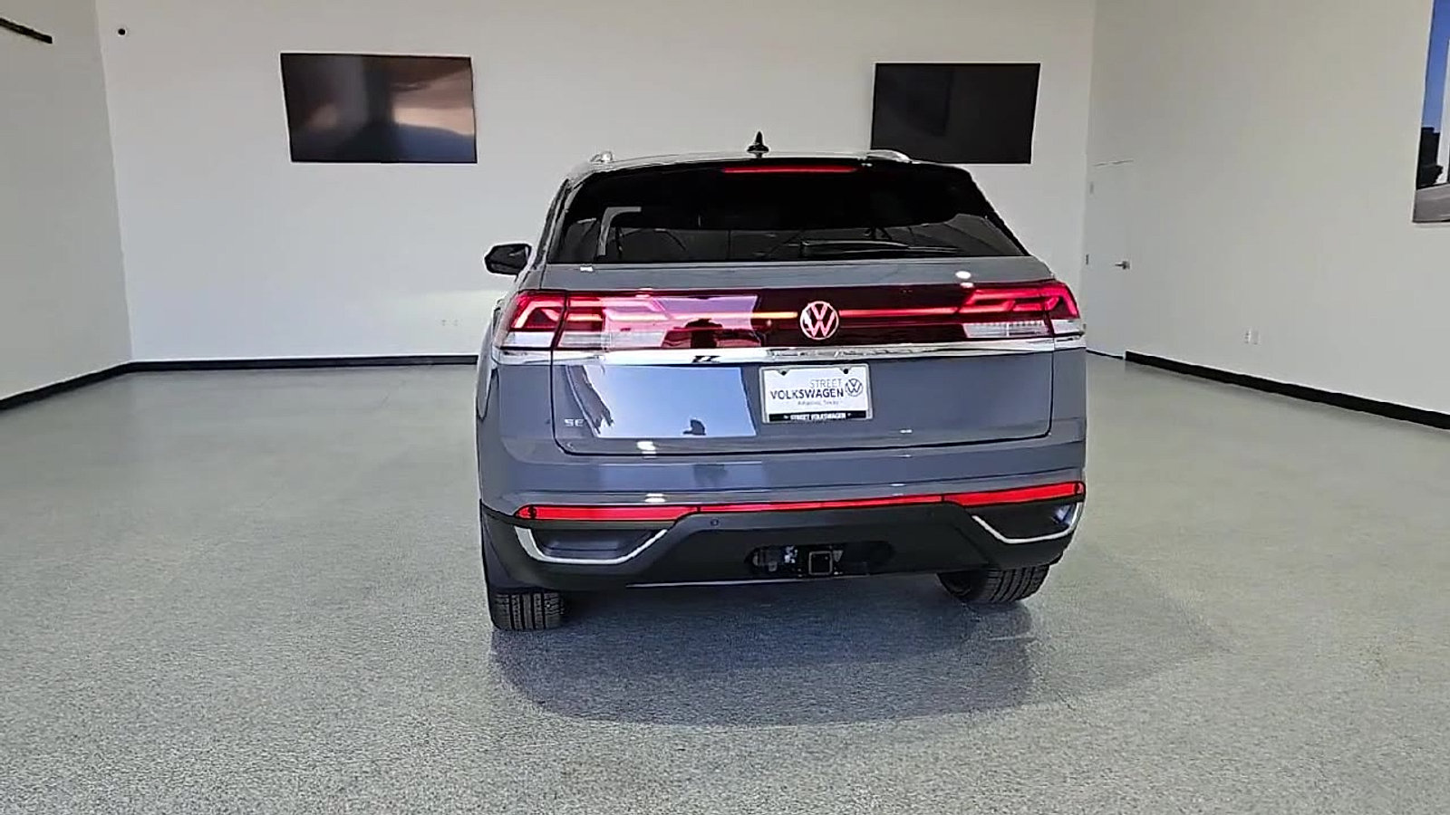 New 2026 Volkswagen Atlas Cross Sport SE FWD image 8