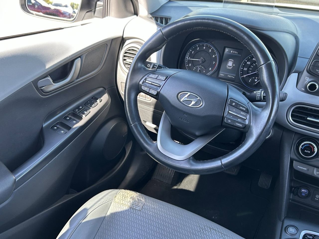 Used 2019 Hyundai Kona Ultimate FWD image 17