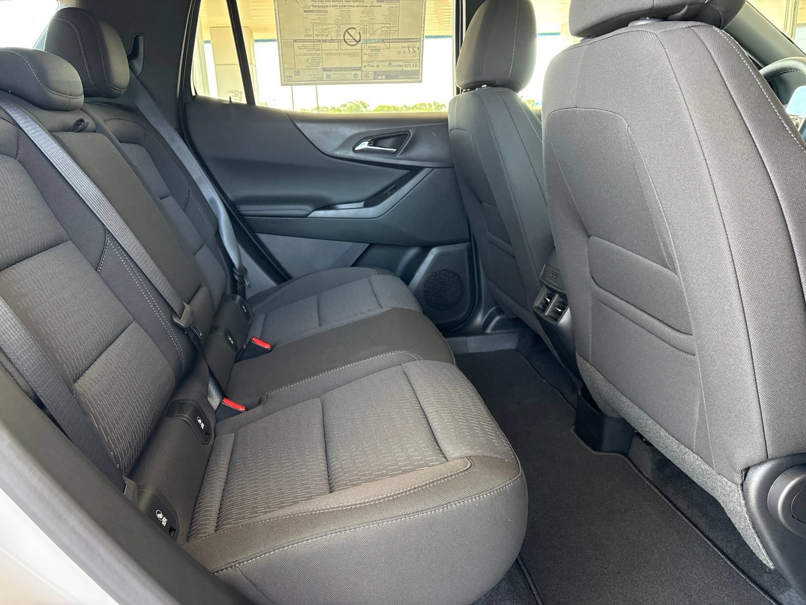 New 2027 Chevrolet Equinox LT w/ Midnight Edition FWD image 32