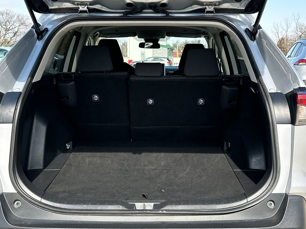 Used 2024 Toyota RAV4 LE image 6