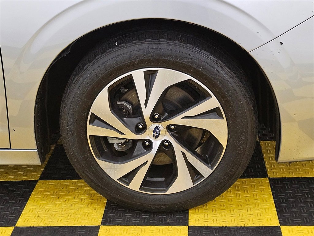 Used 2020 Subaru Legacy Premium image 9