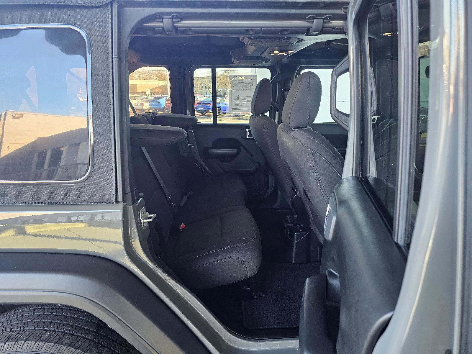 Used 2019 Jeep Wrangler Unlimited Sport S image 14