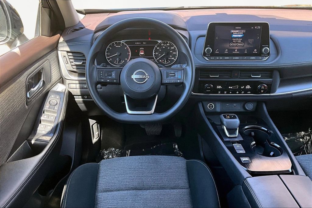 Used 2023 Nissan Rogue SV image 5