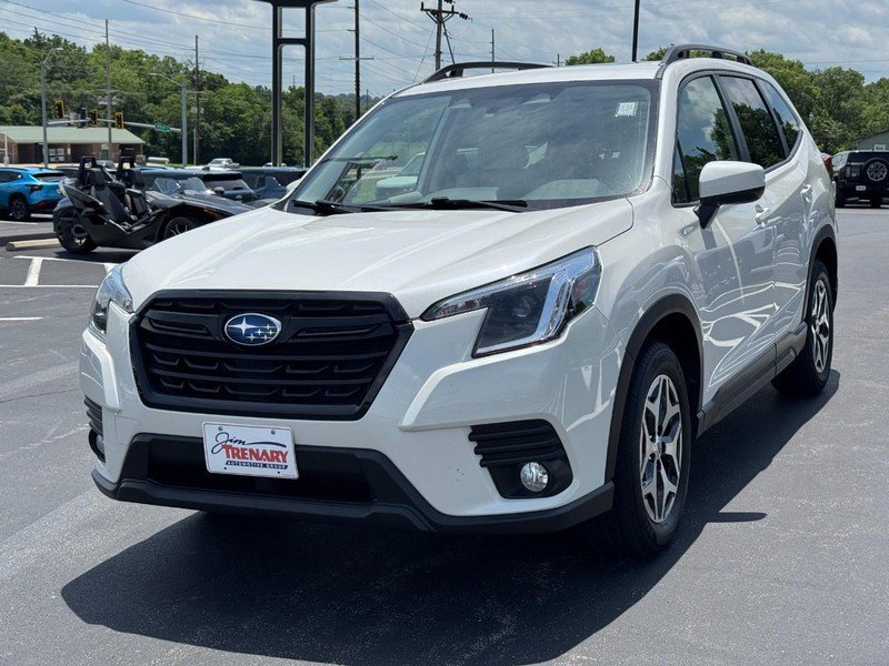 Used 2023 Subaru Forester Premium AWD/4WD image 8