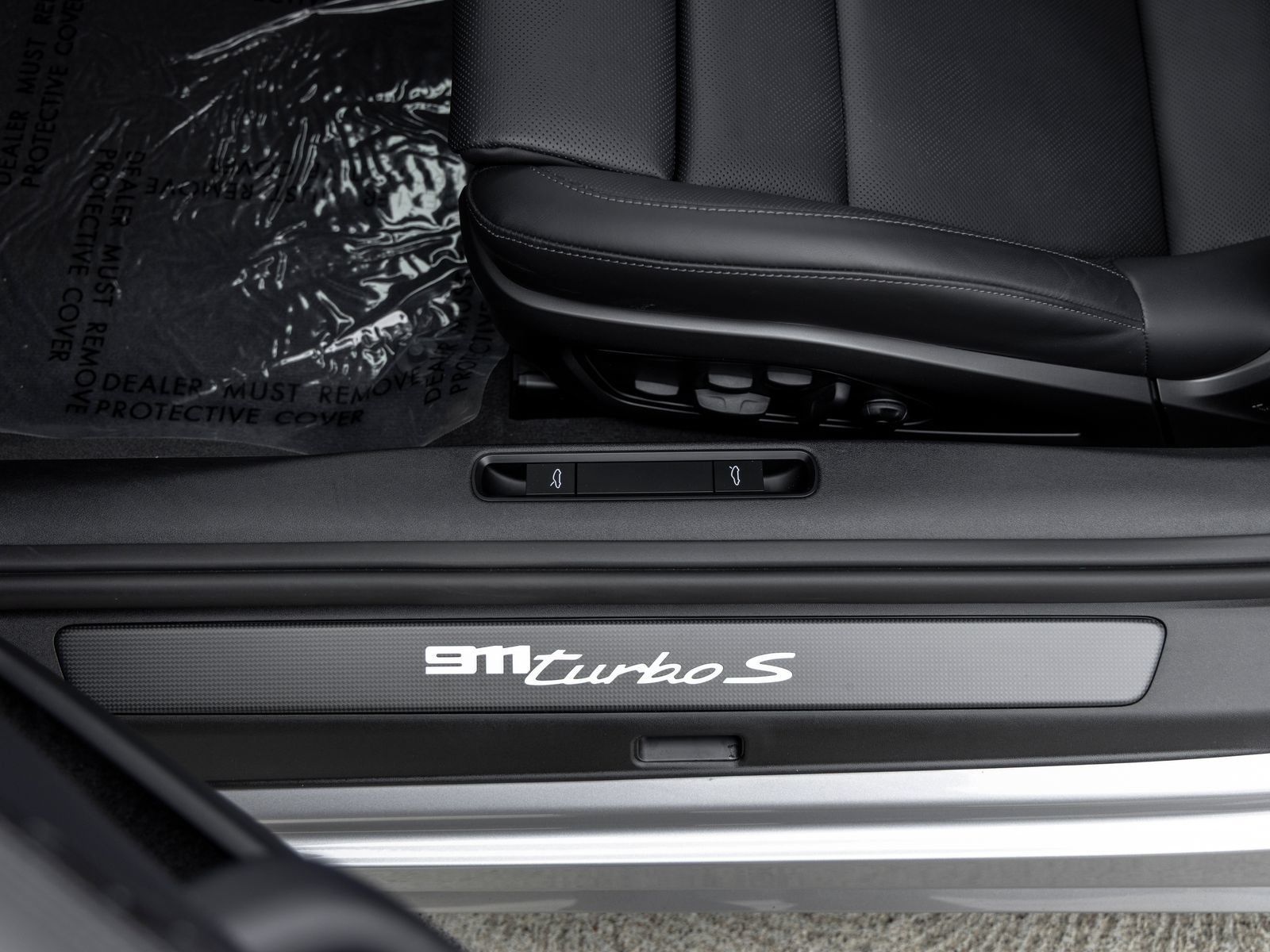 Certified 2025 Porsche 911 Turbo S AWD/4WD image 33
