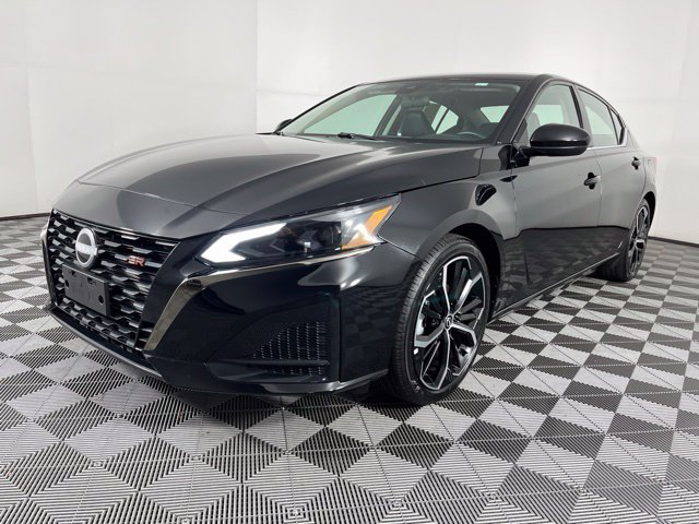 Used 2025 Nissan Altima 2.5 SR FWD image 6