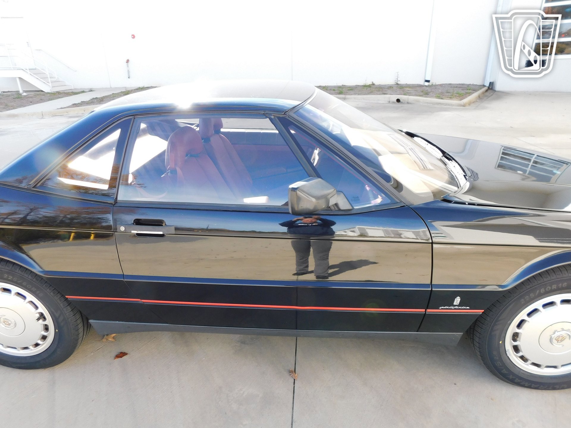Used 1989 Cadillac Allante FWD image 32