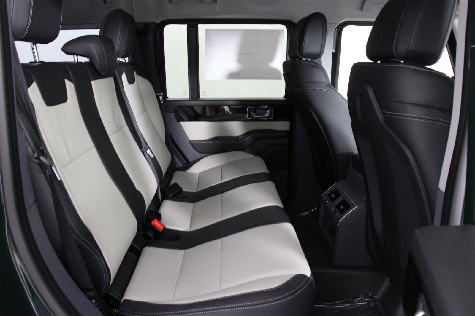 New 2025 INEOS Grenadier Fieldmaster Edition image 13