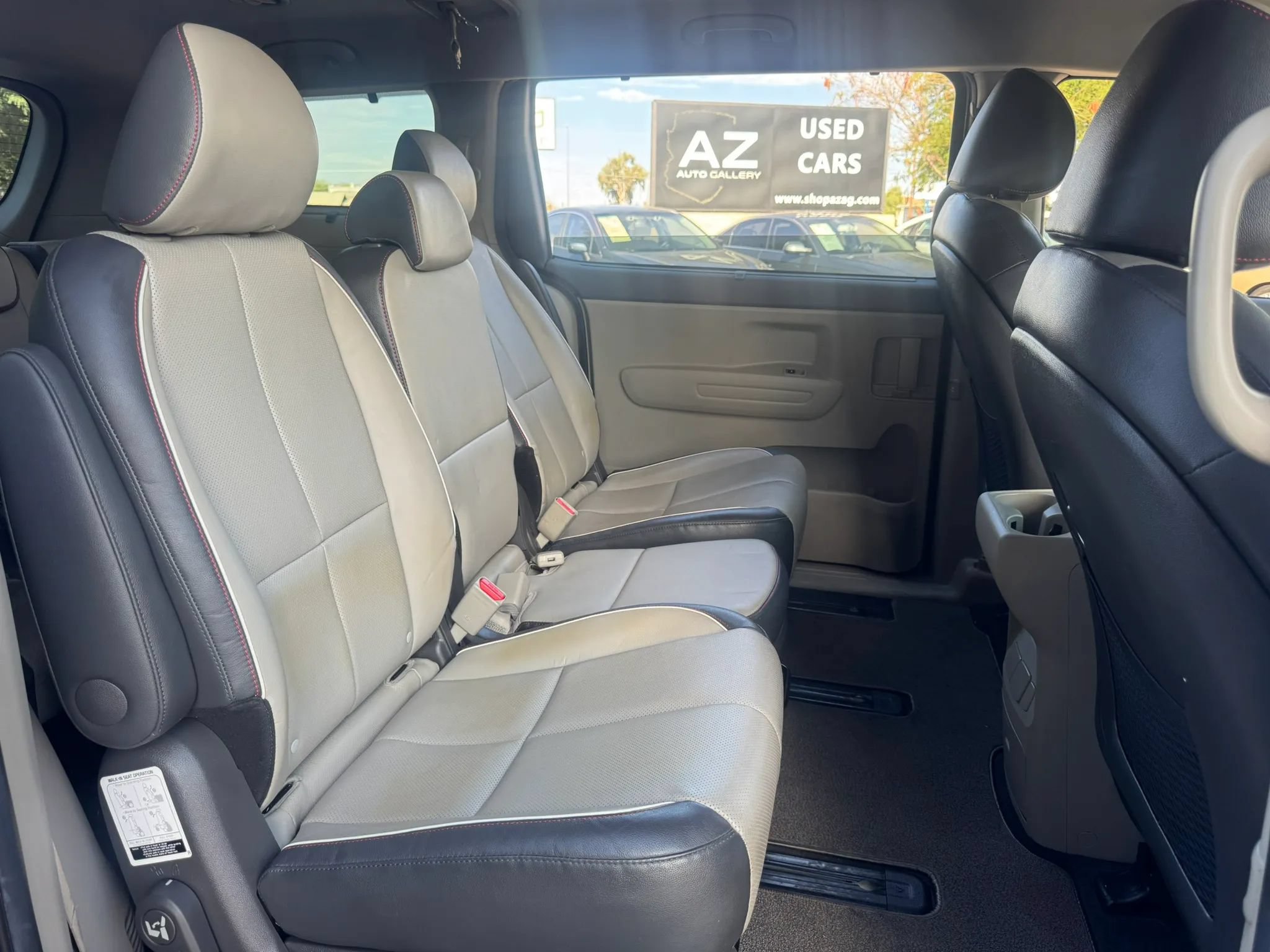 Used 2017 Kia Sedona LX w/ LX Essentials Premium Package FWD image 30