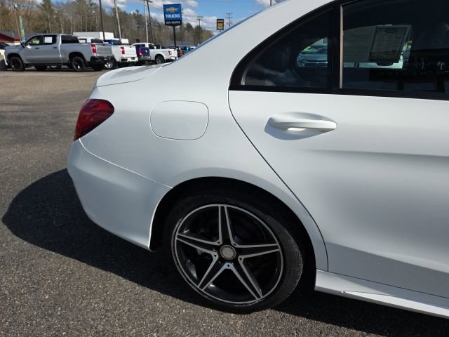 Used 2017 Mercedes-Benz C 300 4MATIC Sedan image 30
