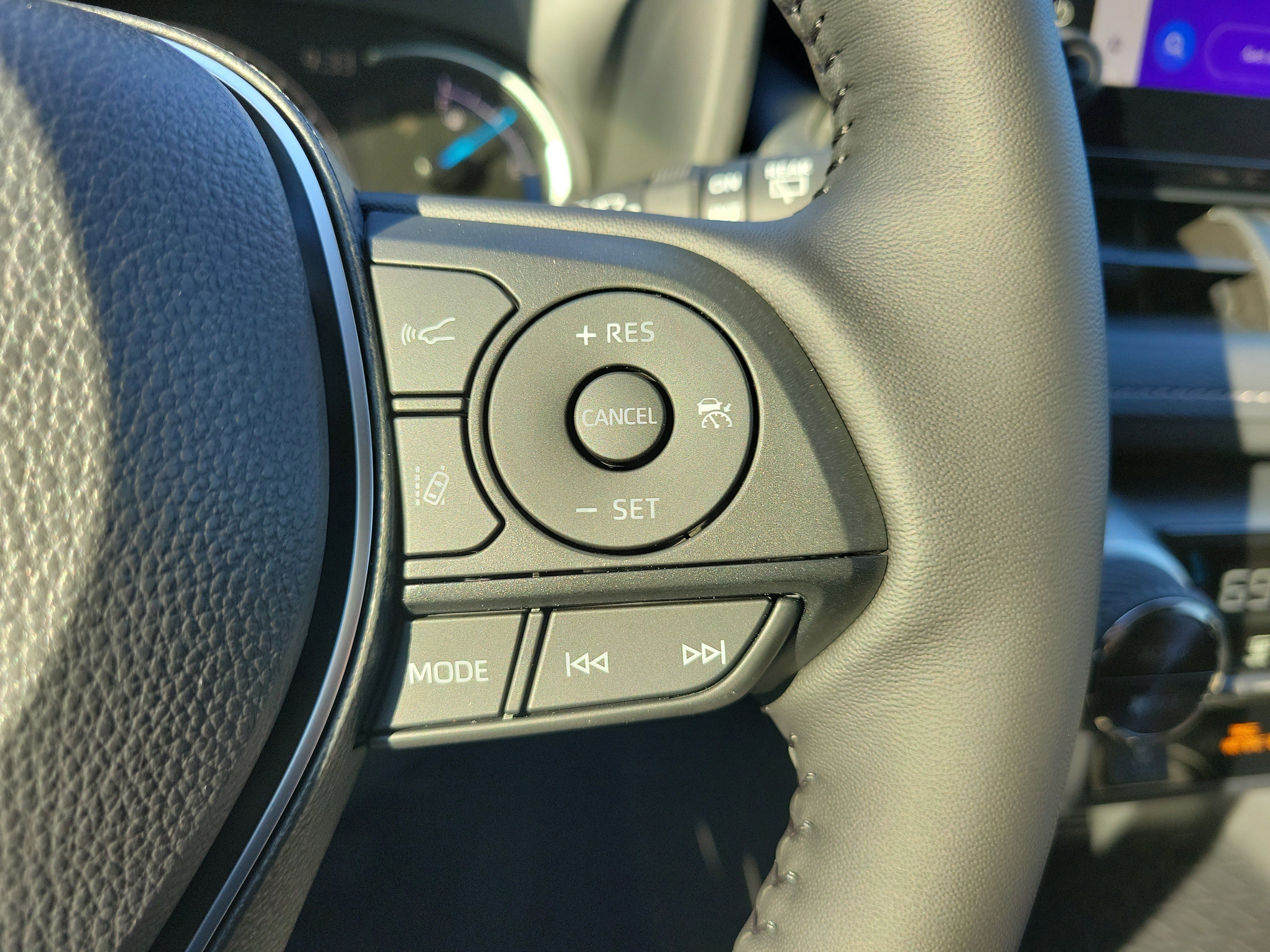 New 2025 Toyota RAV4 XLE w/ Convenience Package image 30