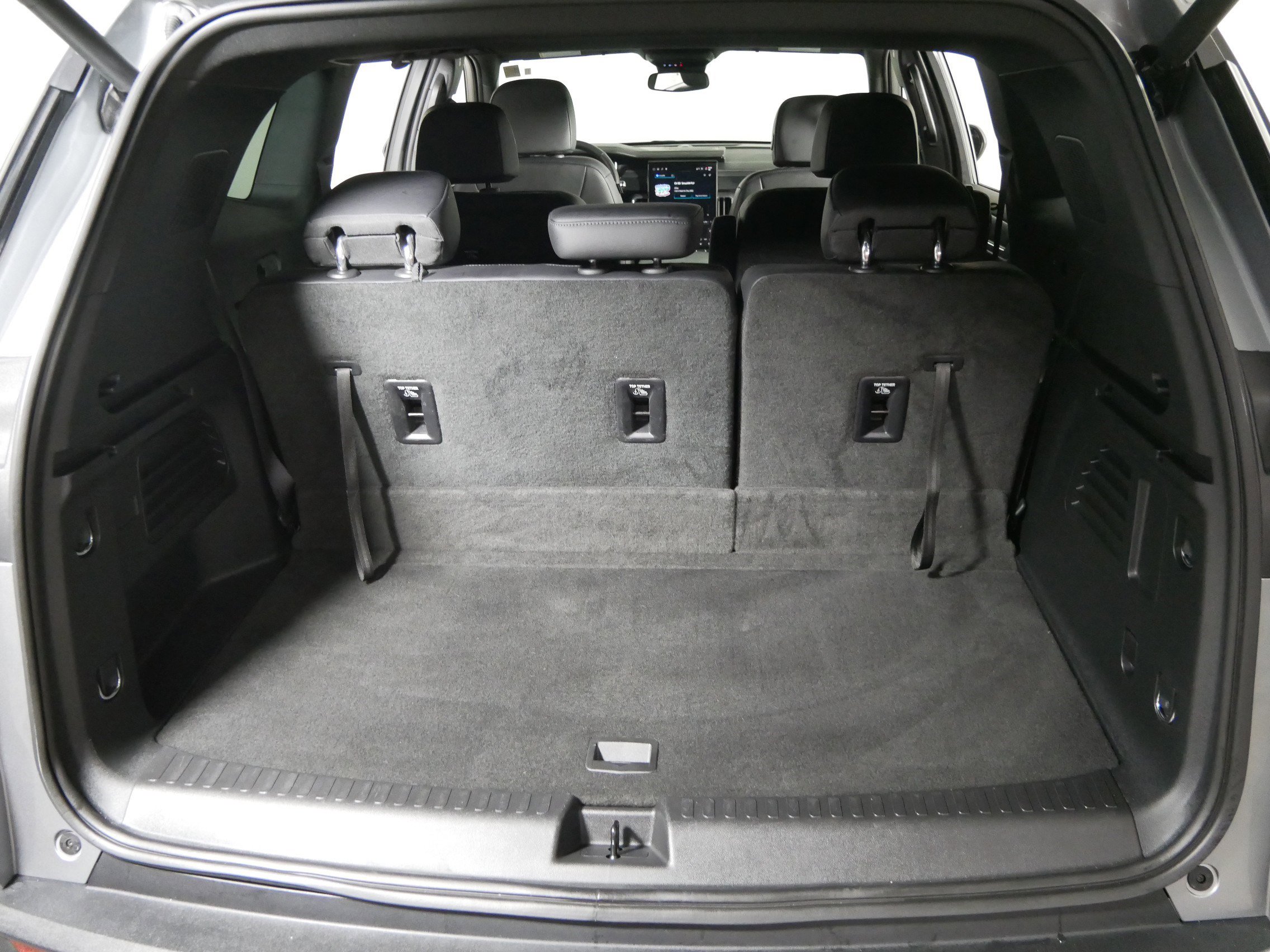 Used 2025 GMC Acadia Elevation w/ Elevation Premium Package image 18