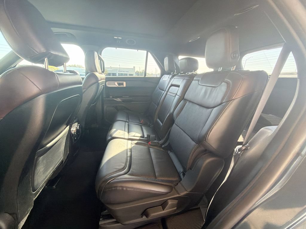 Used 2020 Ford Explorer Platinum AWD/4WD image 15