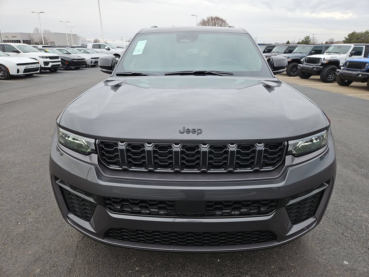 New 2026 Jeep Grand Cherokee Altitude AWD/4WD image 2