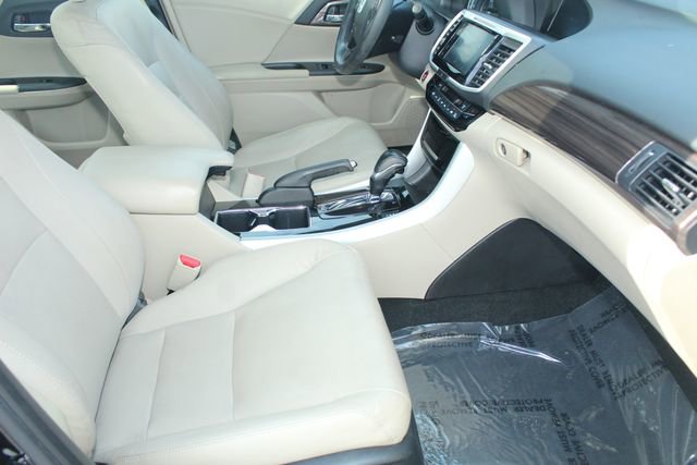 Used 2017 Honda Accord EX-L image 26