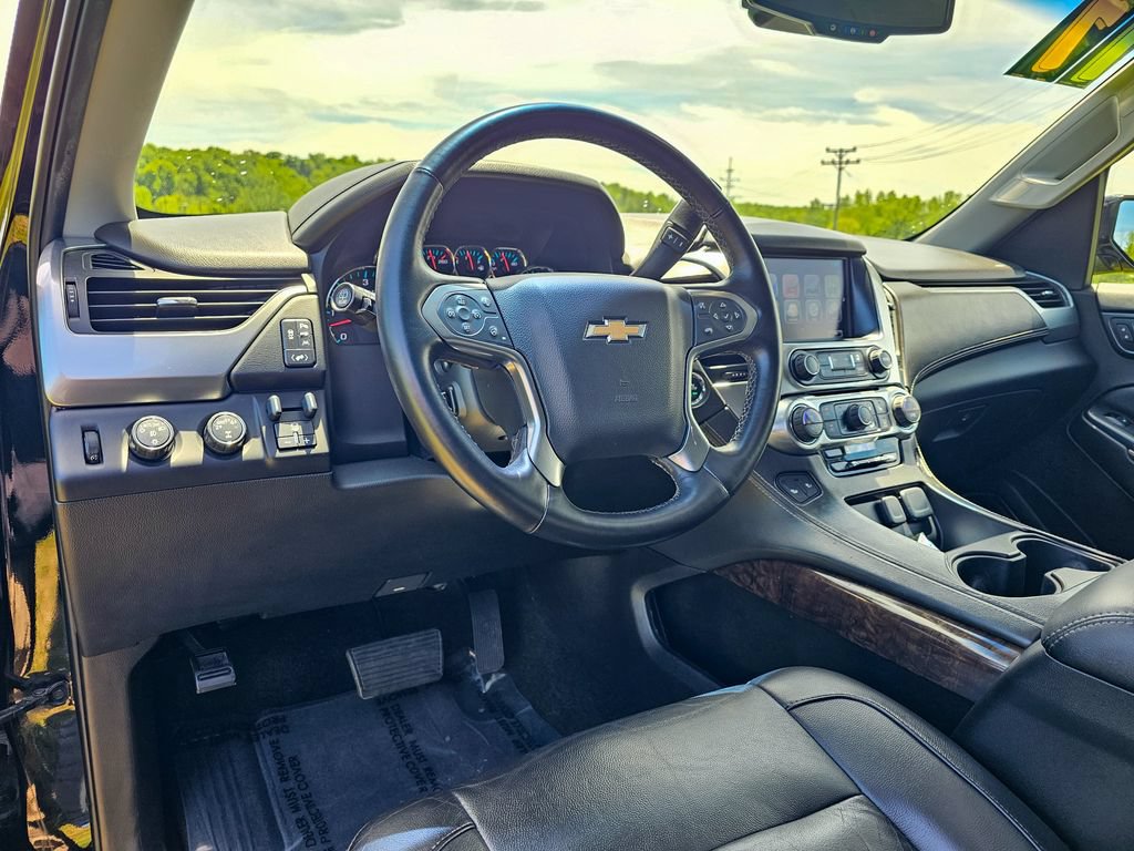 Used 2017 Chevrolet Tahoe LT w/ LT Signature Package AWD/4WD image 14