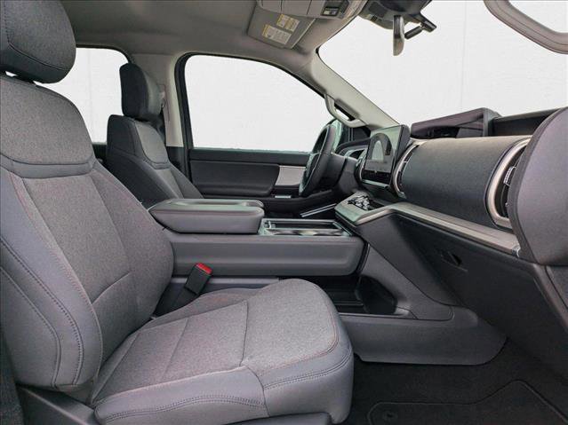 New 2025 Ford Expedition Max Active image 18