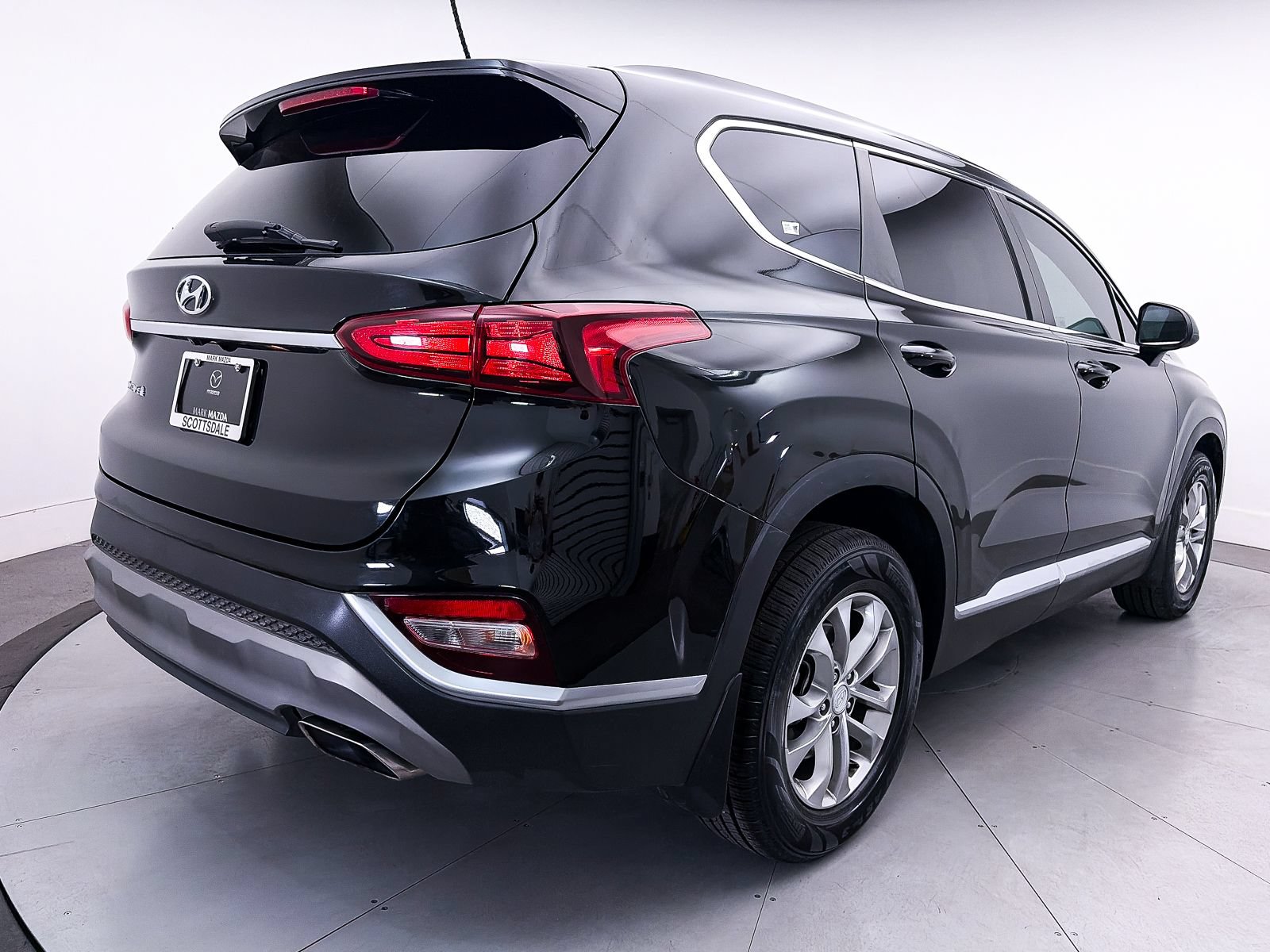 Used 2020 Hyundai Santa Fe SE FWD image 13