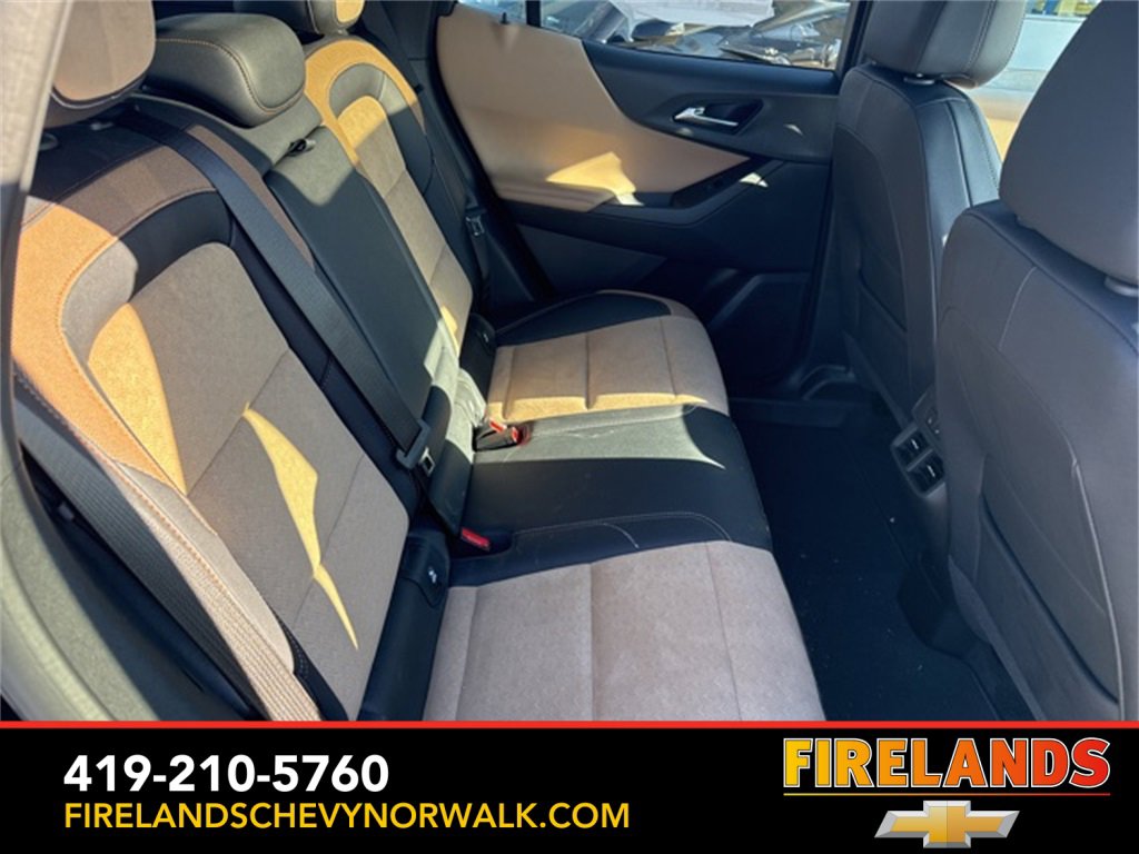 New 2025 Chevrolet Equinox ACTIV w/ Safety and Technology Package image 21