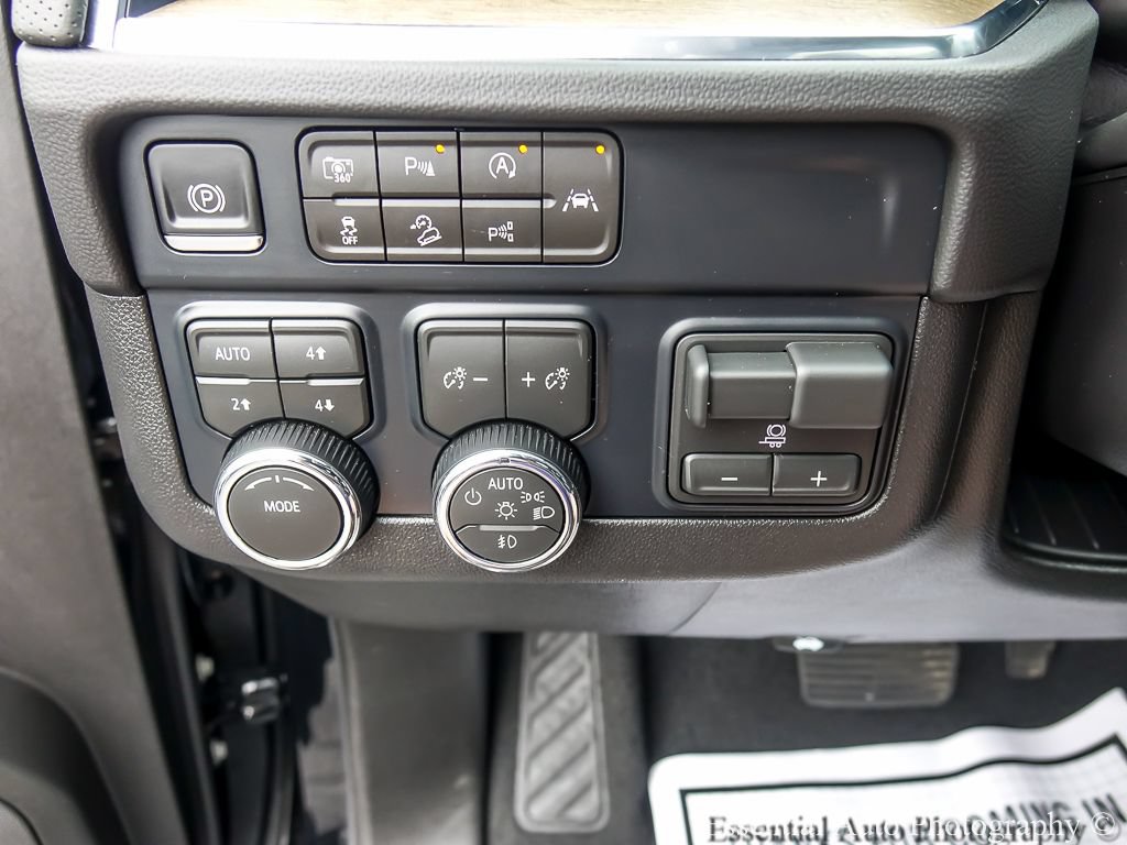 Certified 2026 Chevrolet Tahoe High Country w/ Sun And Tow Package AWD/4WD image 25