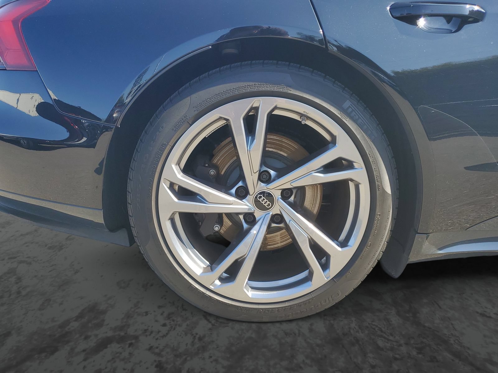 Used 2024 Audi e-tron GT Premium Plus AWD/4WD image 5