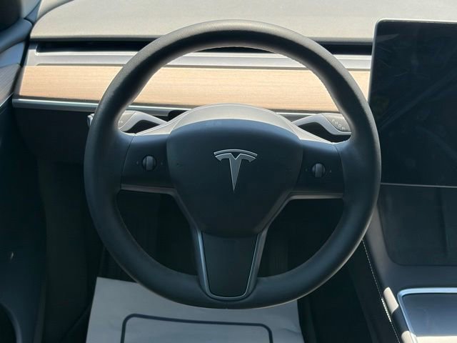 Used 2025 Tesla Model Y Long Range RWD image 34