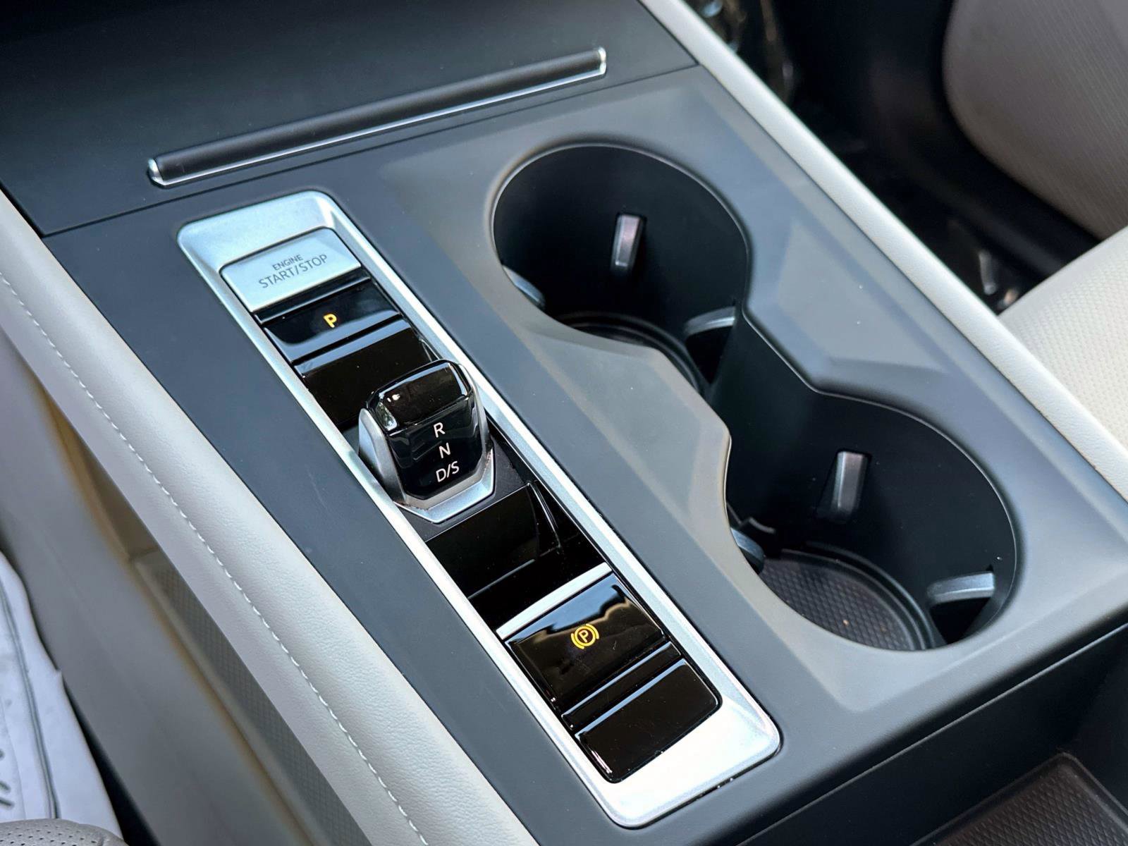 Certified 2025 Volkswagen Atlas SE image 55