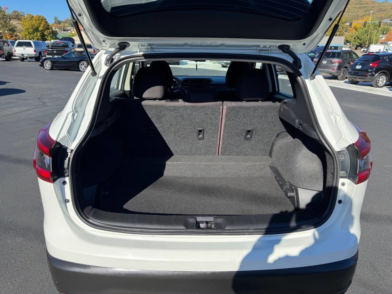 Used 2021 Nissan Rogue Sport S image 20