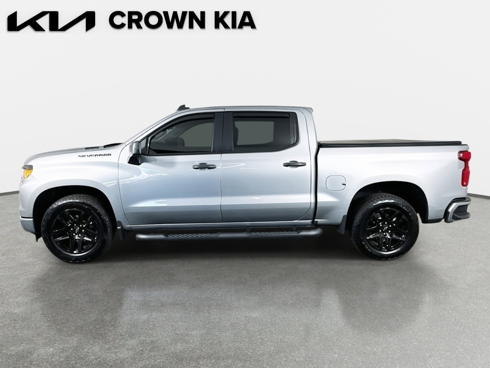 Used 2025 Chevrolet Silverado 1500 Custom w/ Turbomax Blackout Package image 9