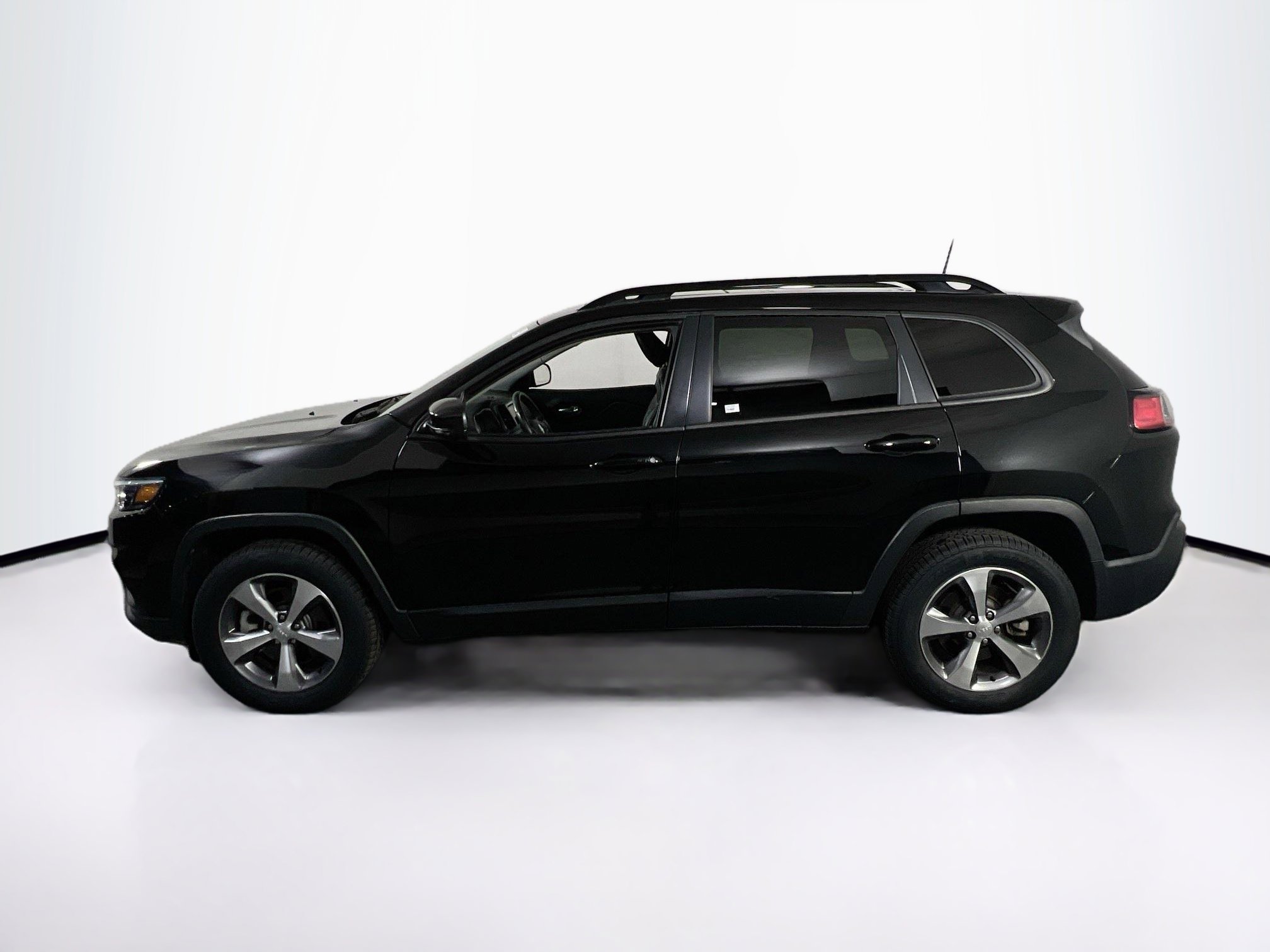 Used 2022 Jeep Cherokee Limited image 8