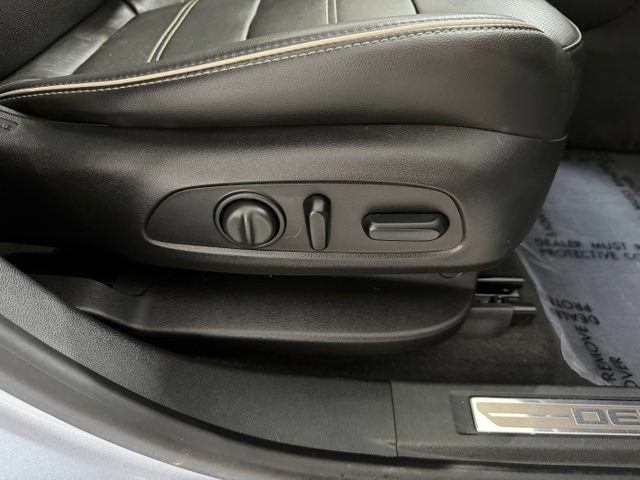 Used 2017 GMC Acadia Denali w/ Technology Package AWD/4WD image 28